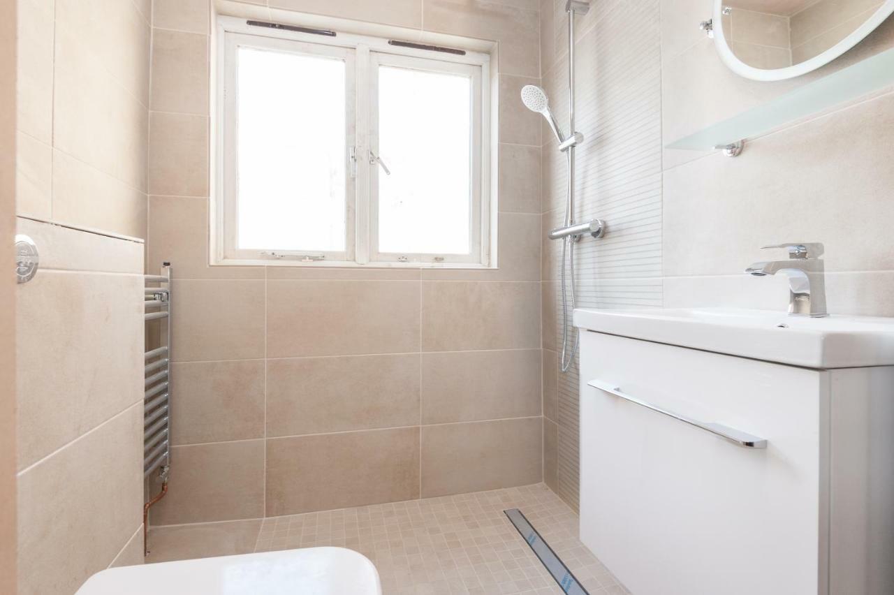 Sea Breeze Cottage With Parking By Myholidaylet Brighton Bagian luar foto
